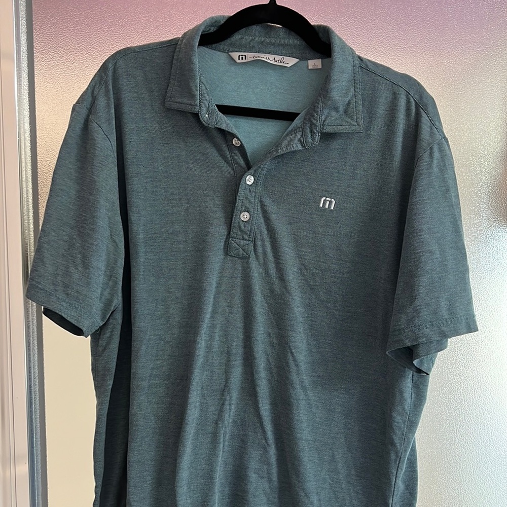 Travis Mathew polo size large